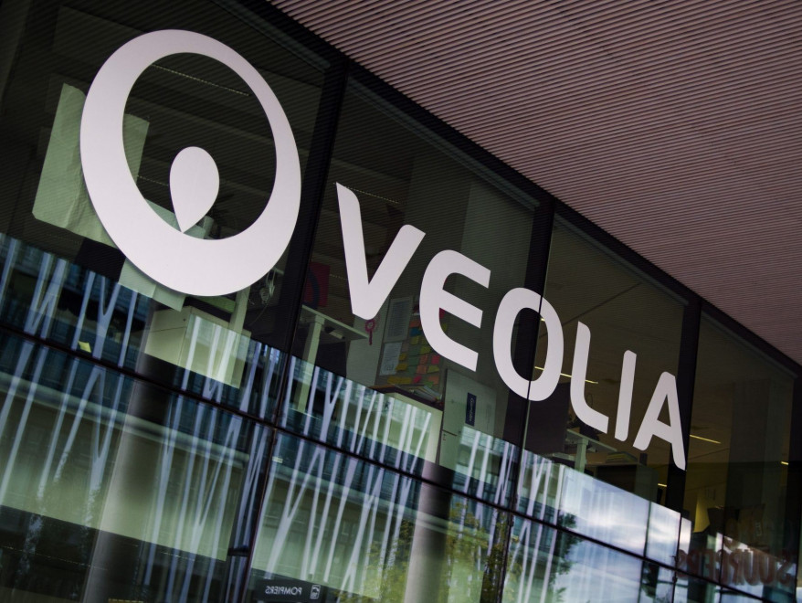 «Коммунальный» оператор Veolia покупает долю конкурирующей Suez за €3,4 млрд