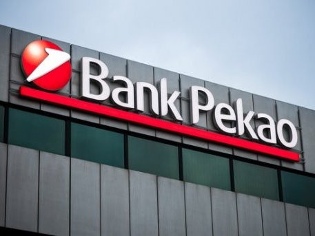 PZU намерена приобрести банк Pekao