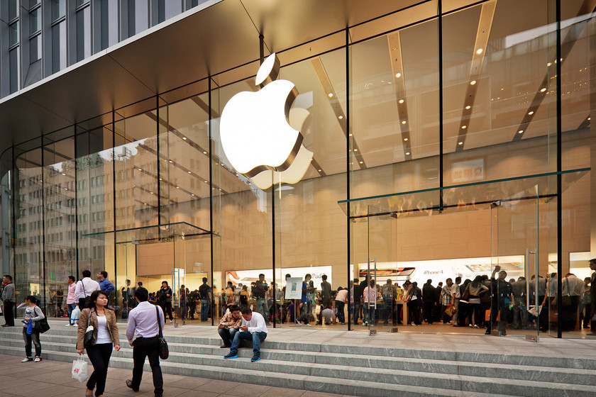 Apple вложит $430 млрд в США