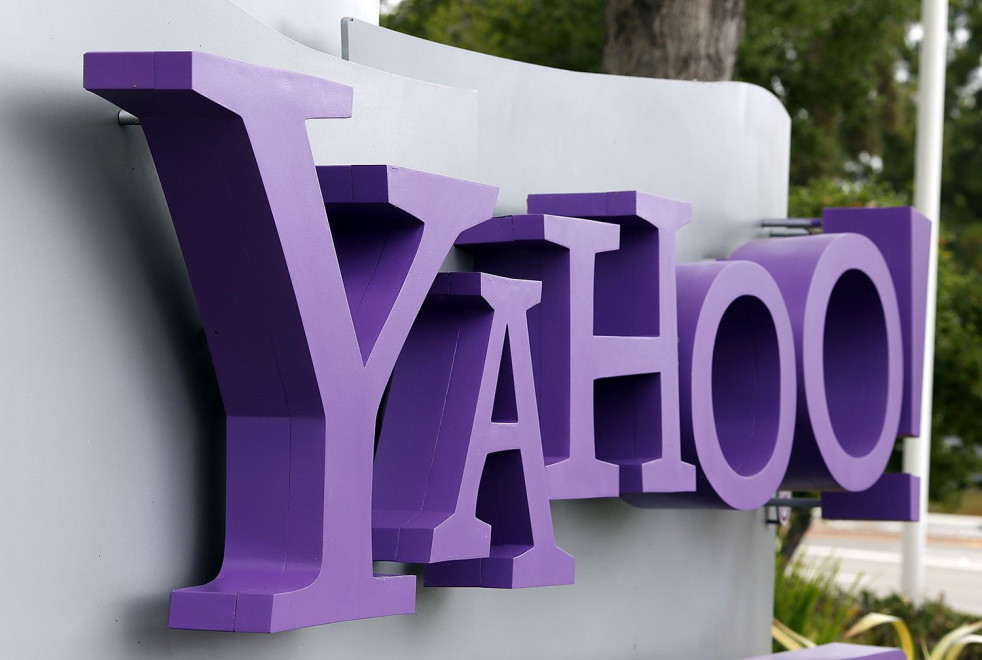 Американская Verizon продает Yahoo и AOL за $5 млрд