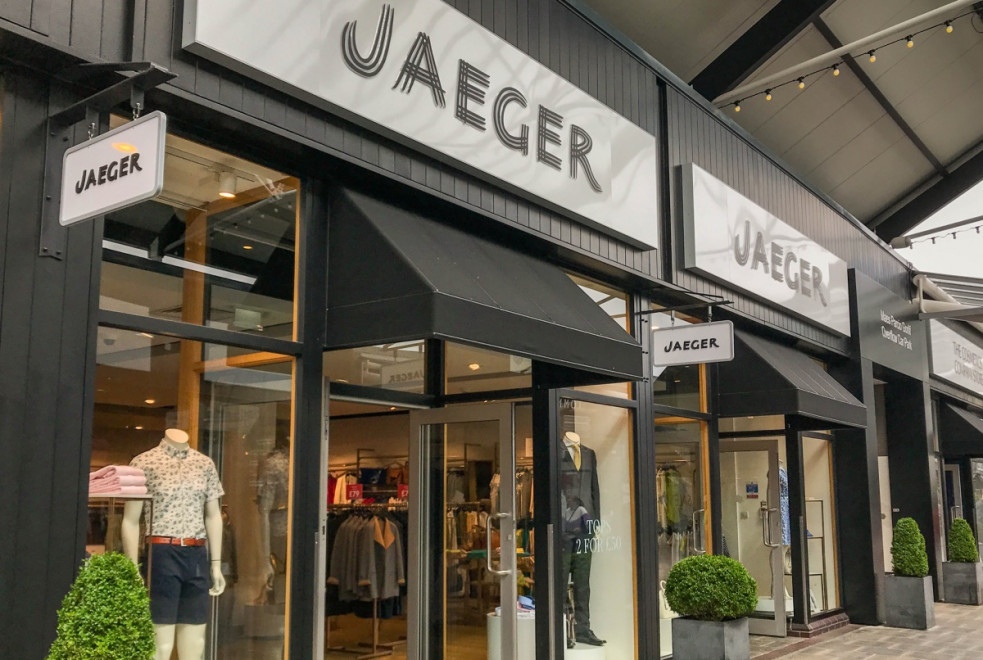 Британский ритейлер Marks & Spencer покупает бренд одежды Jaeger