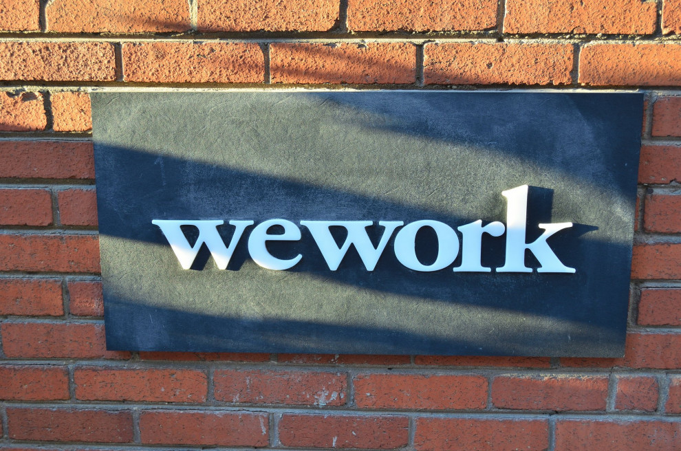 Адам Ньюман договаривается с SoftBank о продаже акций WeWork на $500 млн