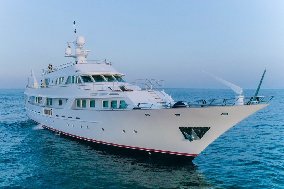 Винтажную яхту музыканта Дэвида Боуи продают за €4,85 млн