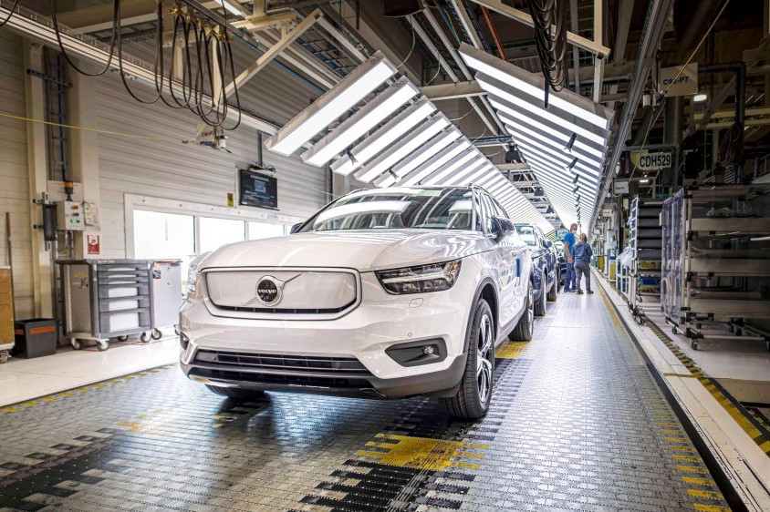 Volvo вложит более $1 млрд в производство электрокаров нового поколения 