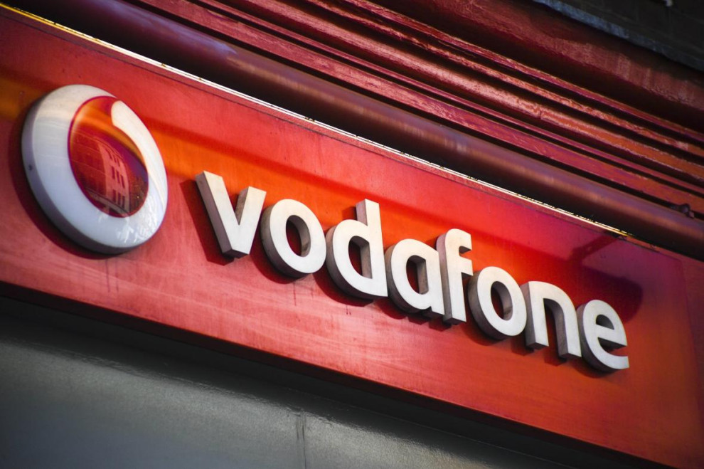 Венгерские власти покупают местный бизнес Vodafone за $1,8 млрд