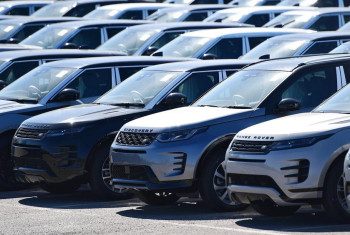 Jaguar Land Rover берет £2 млрд кредит для преодоления последствий кибератаки