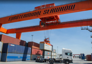 Польша намерена построить крупнейший логистический хаб в ЕС для обработки грузов в Украину