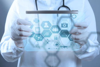 Максим Криппа инвестировал в health-tech и стал совладельцем клиники Age Management System