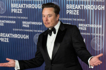 Илон Маск впервые в истории стал миллиардером с состоянием в $800 млрд 