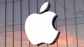 Apple стала второй компанией в мире с рыночной стоимостью $5 трлн