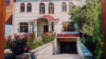 Роскошный 3-х уровневый особняк вблизи Черного моря