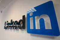 Американская деловая социальная сеть LinkedIn намерена провести IPO
