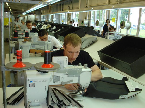 Во Львовской области запустили завод по пошиву сидений для Audi и BMW