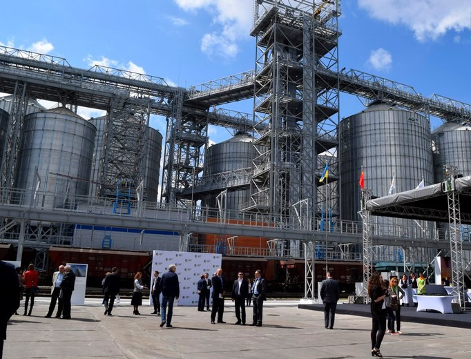 Китайская компания Cofco Corporation запустила в Украине зерновой терминал за $75 млн