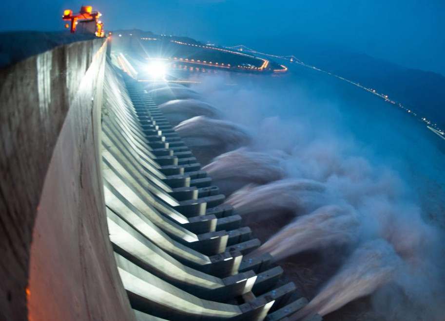 Турция вкладывает 16 млрд. долл. в развитие национальных гидроэлектростанций 