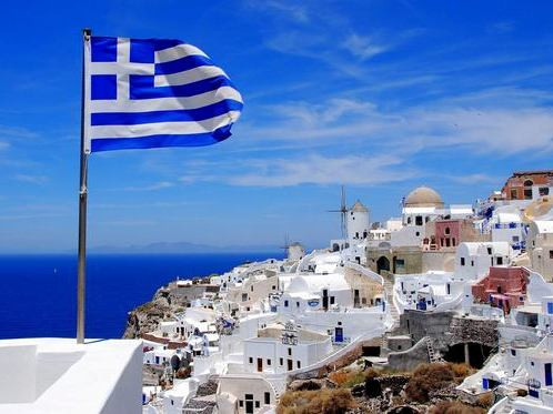 Греция снова привлекает кредиты