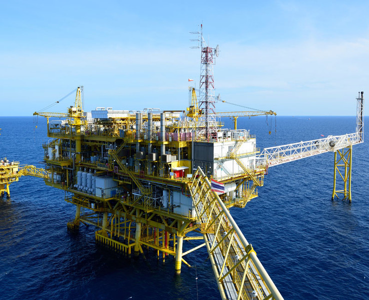 Абу-Даби инвестирует $25 миллиардов в нефтяную промышленность 