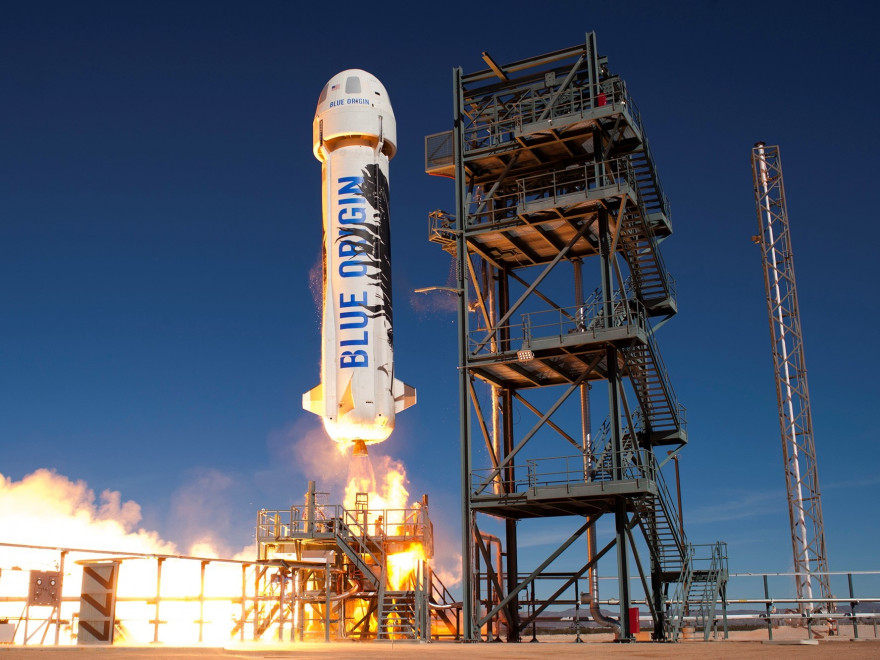 Джефф Безос инвестирует $2,5 млрд. в свою аэрокосмическую компанию Blue Origin