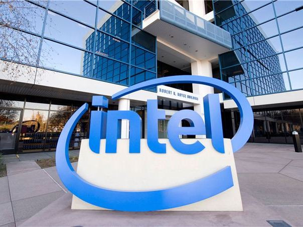 Intel инвестирует $7 млрд. в бюджетные ноутбуки и планшеты