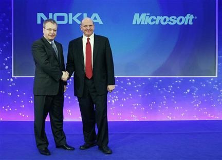 Microsoft выкупает у Nokia телефонный бизнес за $7 млрд.