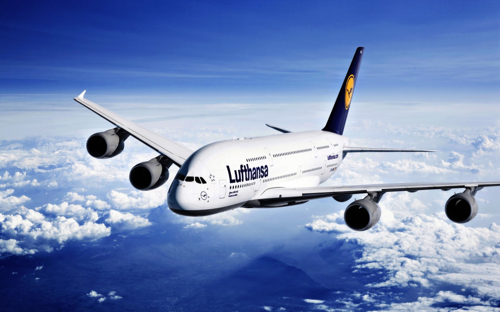 Крупнейший авиаконцерн Европы Lufthansa планирует поглотить Air Berlin