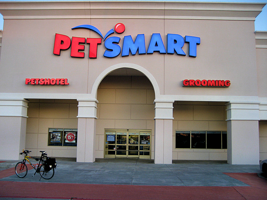 Сделка века в e-commerce: PetSmart покупает онлайн-ритейлер Chewy за $3,35 млрд