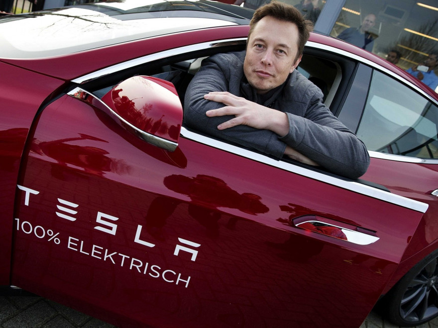 Новым акционером Tesla стала Саудовская Аравия, а Маск хочет сделать компанию частной