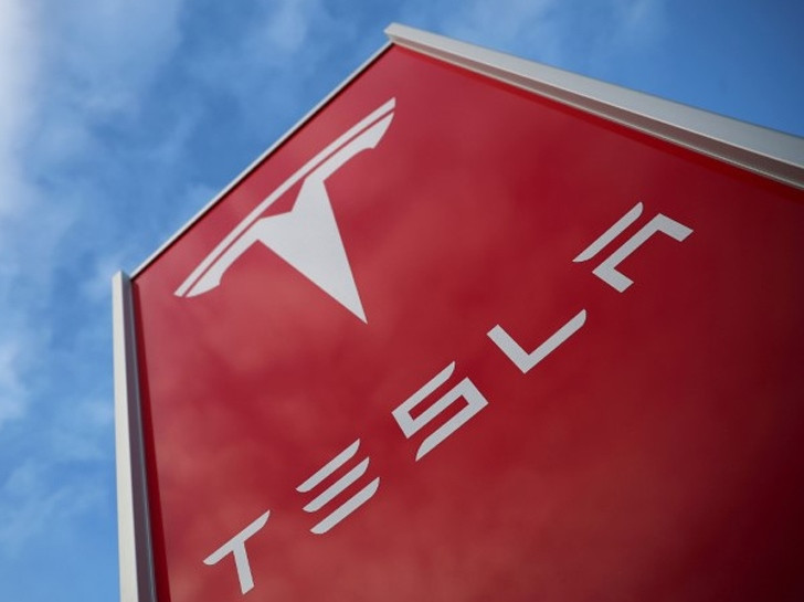 Tesla хочет открыть свое производство в Европе 