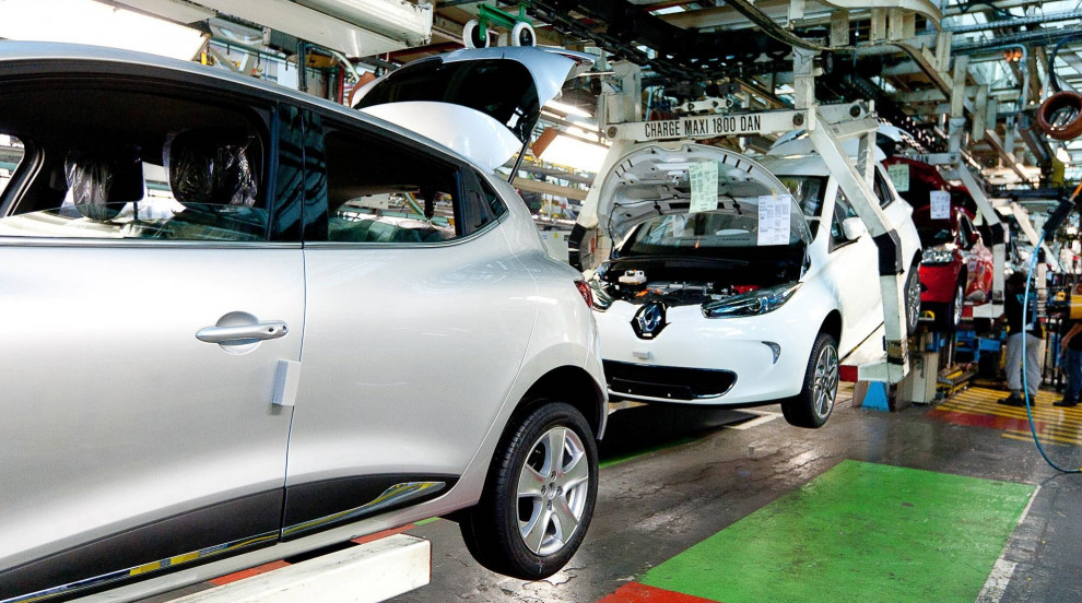 Renault considers manufacturing cars in Ukraine