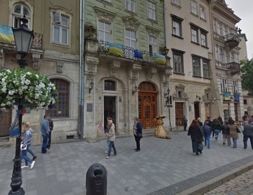 Dragon Capital приобрел помещение бывшего ресторана «Під левом» во Львове
