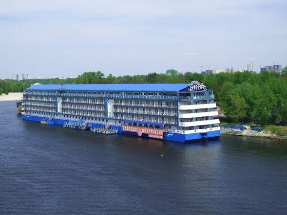 ФГВФЛ продал отель-судно "Баккара" за 42 млн. грн