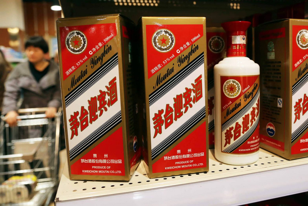 Производитель алкоголя Moutai стал крупнейшей публичной компанией КНР