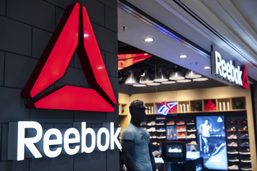 Немецкий производитель спорттоваров Adidas выставил на продажу Reebok