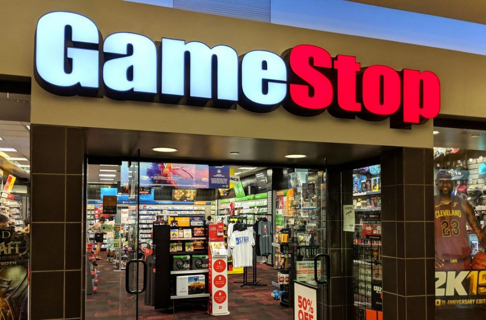GameStop 2.0: акции компании выросли на 100% после отставки финдиректора