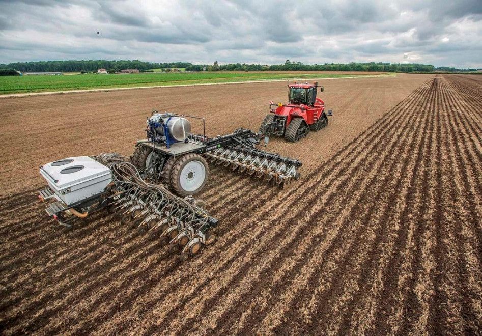 “Archi” wants to buy 2 agricultural enterprises of Agromino majority shareholder Petr Krogman