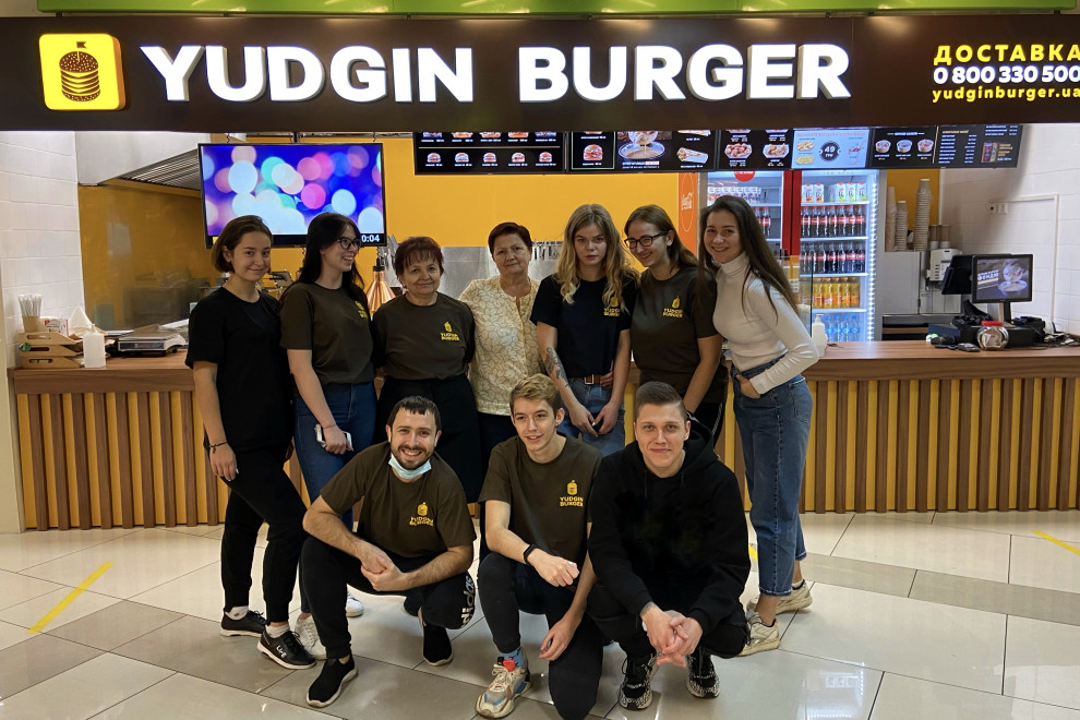 Ukrainian burger chain “Yudgin Burger” sold a stake to a group of investors