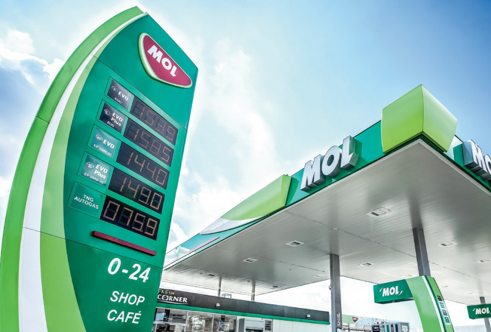 Нефтегазовая MOL покупает подразделение OMV за €301 млн 