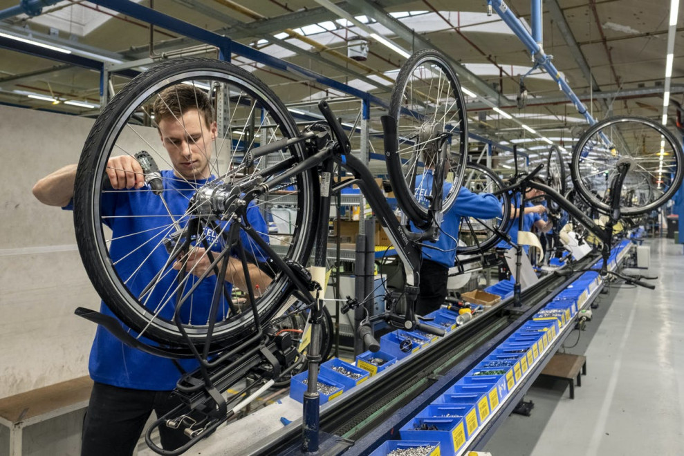 Консорциум во главе с KKR покупает производителя велосипедов Accell за €1,56 млрд