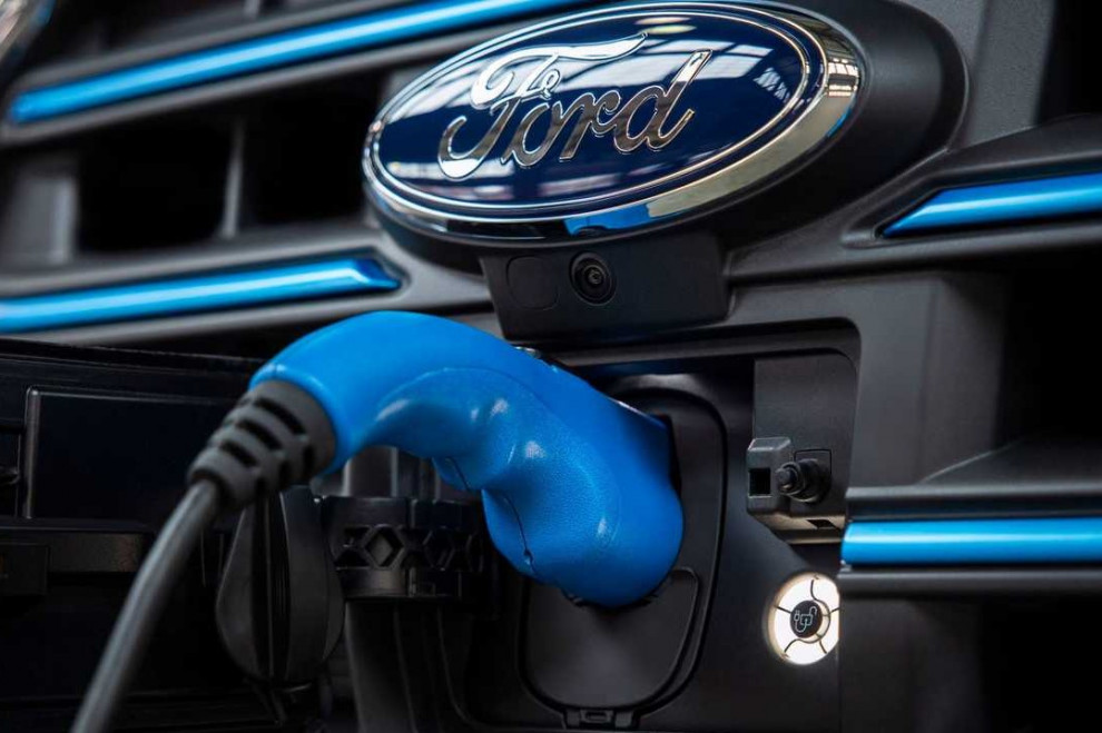 Ford направит еще $20 млрд на производство электромобилей