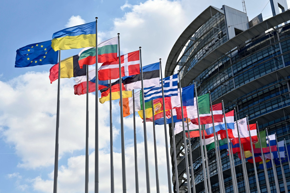 ЄС планує щомісяця виділяти Україні €1,5 млрд