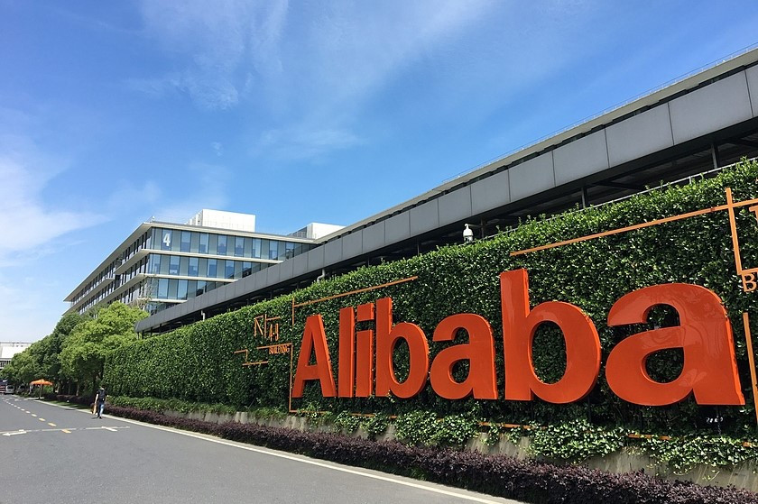 Акции Alibaba резко упали на фоне вероятного делистинга в США