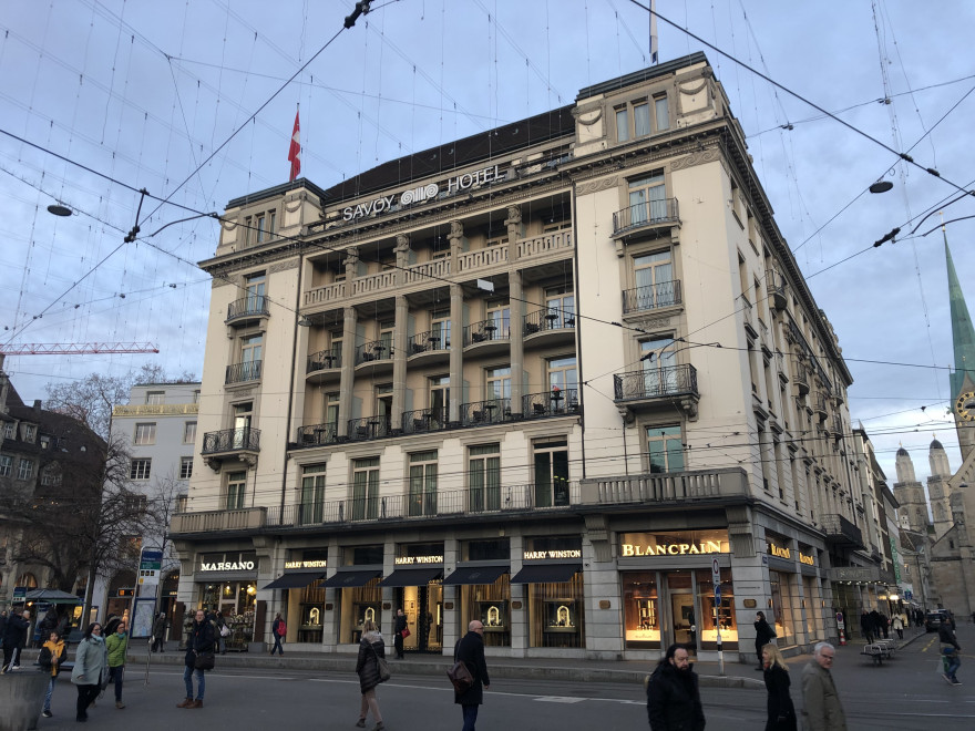 Credit Suisse планує продати готель Savoy у Цюріху