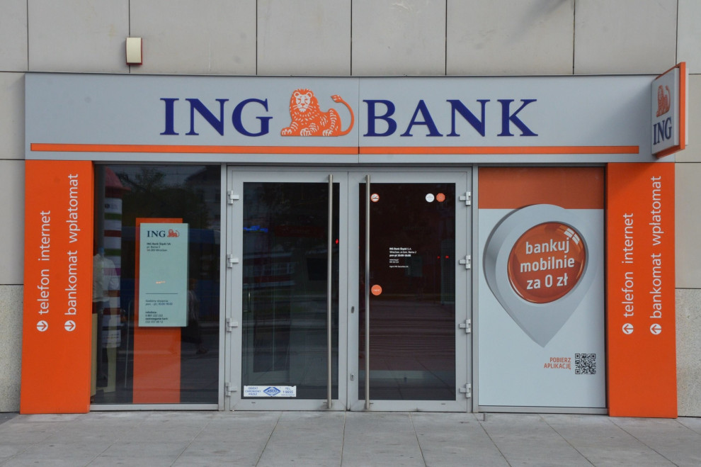 Найбільший голландський банк ING Groep викупить акції на суму €1,5 млрд