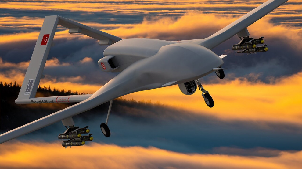 Who is fundraising for Bayraktar drones for the victory of Ukraine?