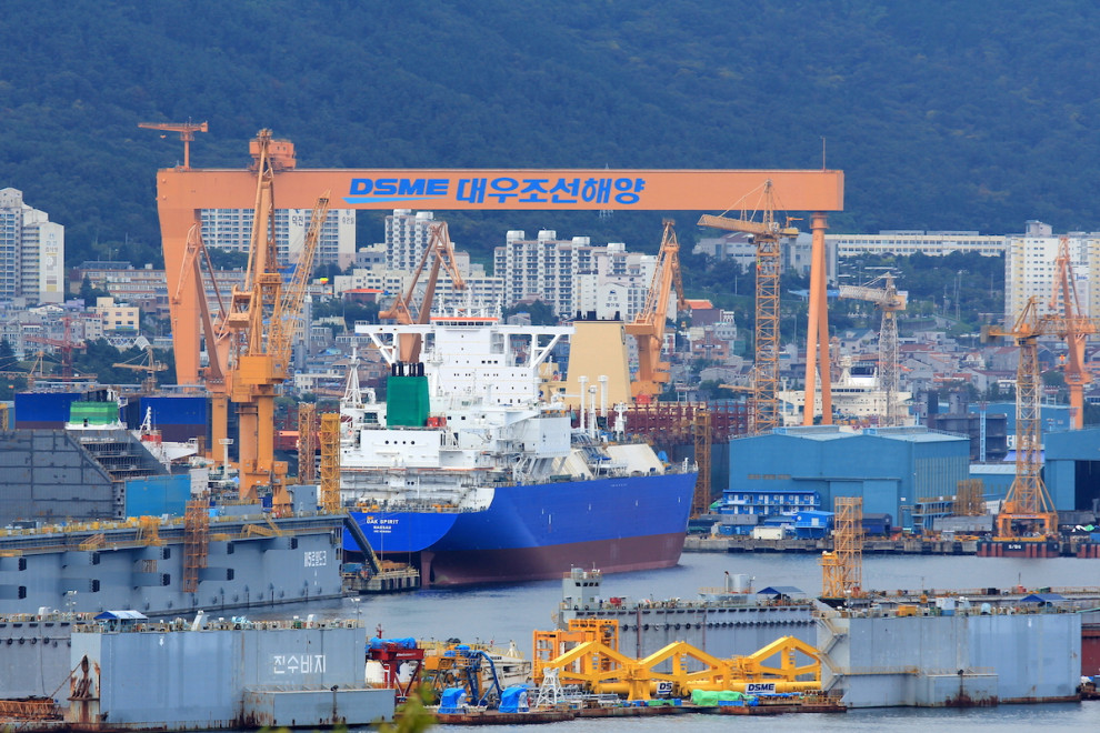 Южнокорейский Hanwha вложит $1,4 млрд в производителя военных кораблей DSME