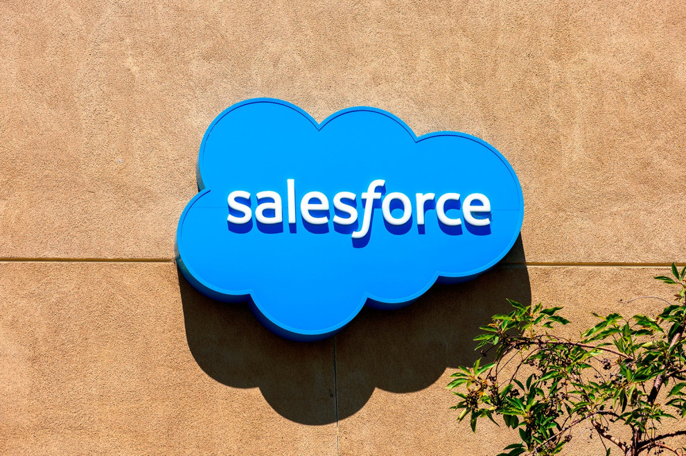 Salesforce обіцяє інвестувати $500 млн у стартапи генеративного ШІ
