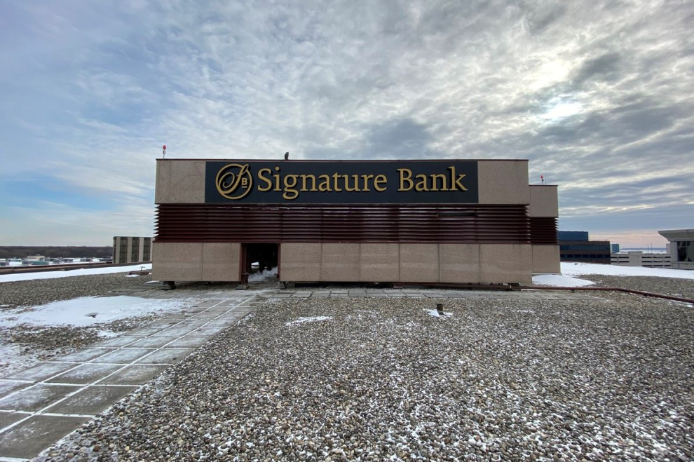 Вслед за SVB в США рухнул еще один крупный банк – нью-йоркский Signature Bank
