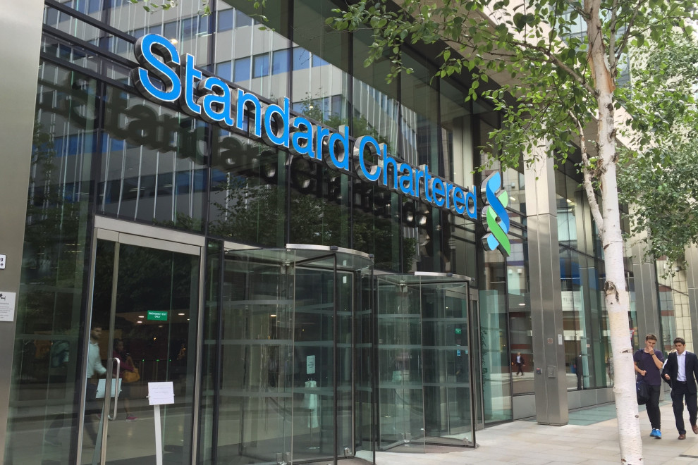 Британська фінансова корпорація StanChart запускає зворотний викуп акцій на $1 млрд