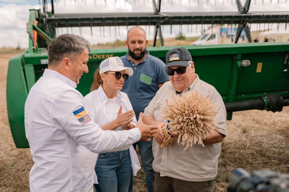 Howard Buffett urged to invest in agriculture now, without waiting for victory