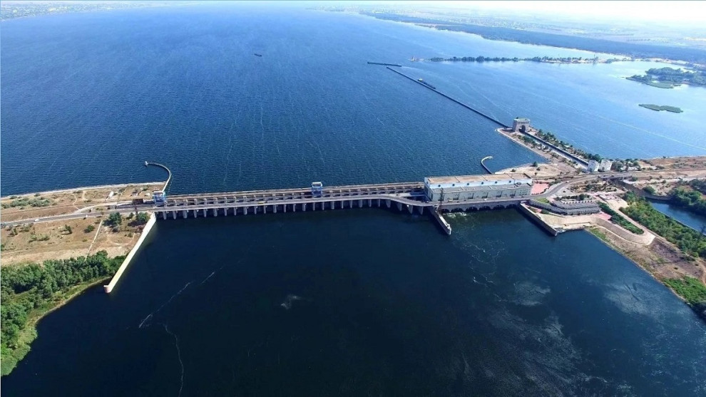 How much investment and time is needed to build a new hydroelectric power station in Ukraine?